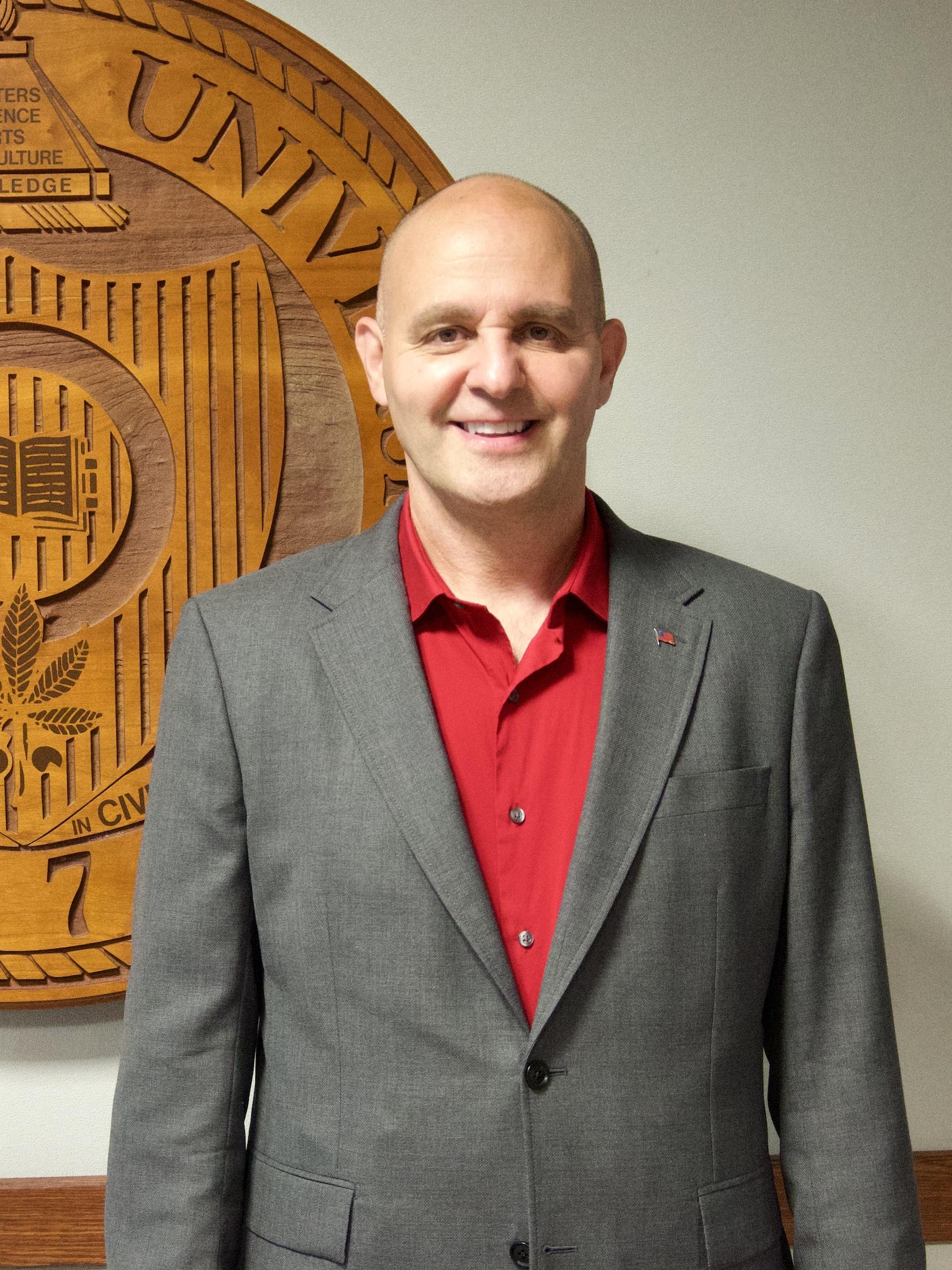 Headshot of Kenneth Kmetz
