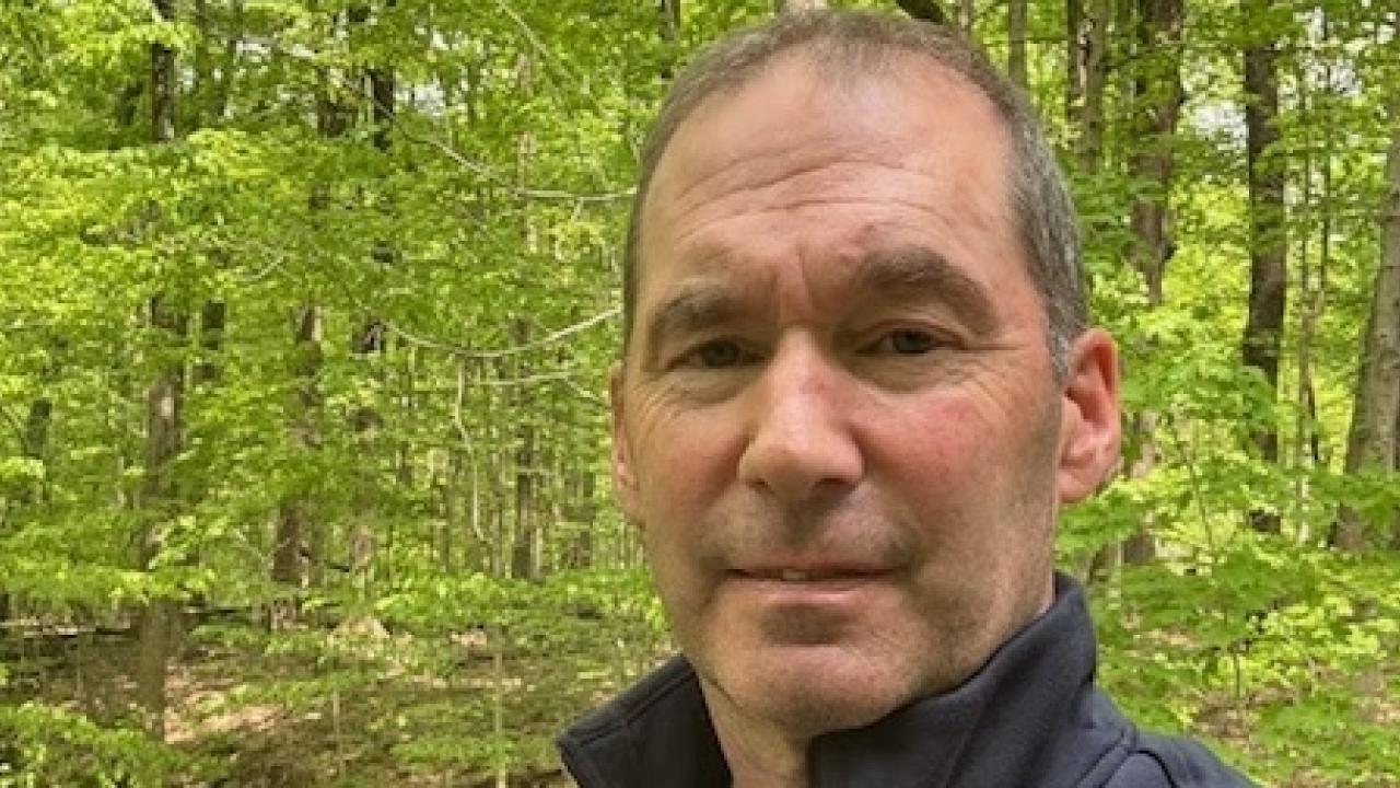 headshot of Larry Stimpert